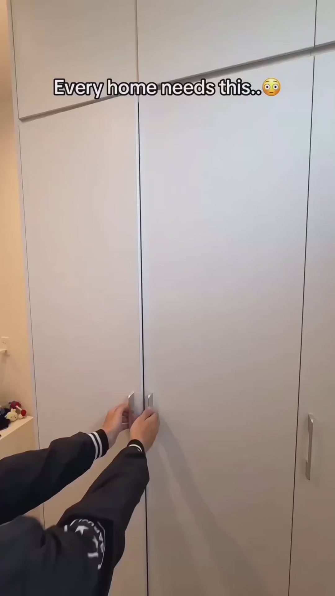 Smart vikbar klädhängare video